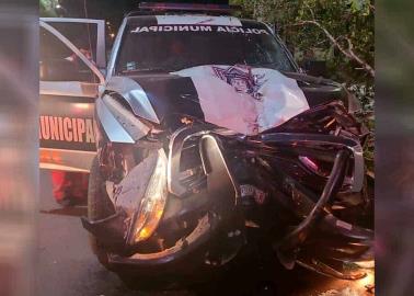 Choca patrulla contra auto particular en Empalme