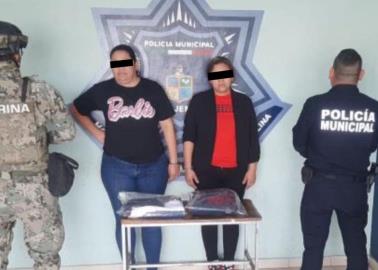 Arrestan a dos mujeres por robo a tienda