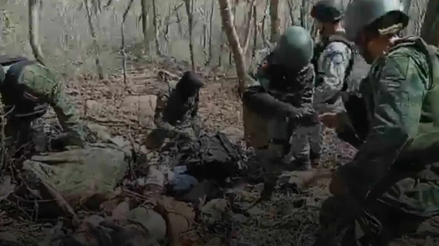 Ataque al Ejército: Comando armando derriba helicóptero artillado