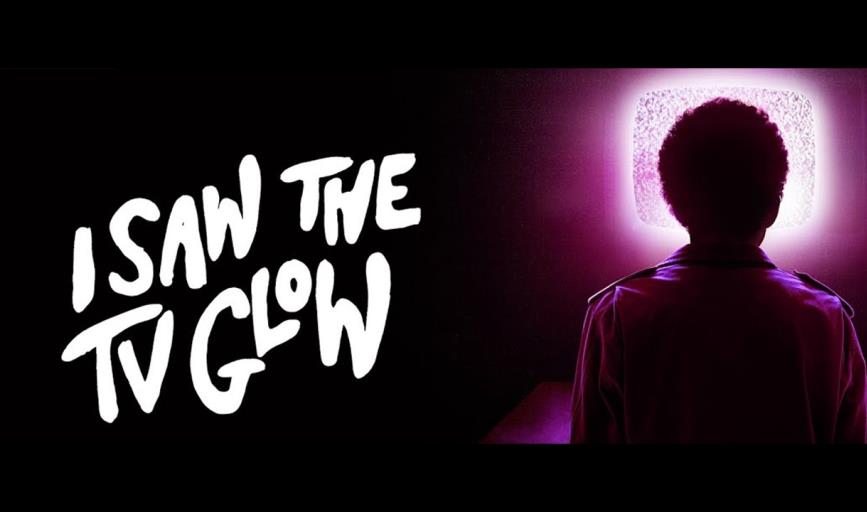 "I Saw The TV Glow": La nueva película de terror, impresona su trailer