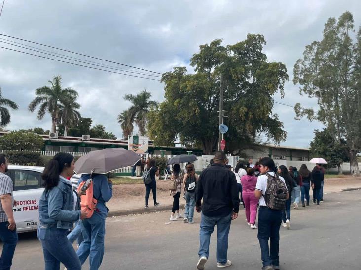 Diario Del Yaqui Por Presunto Hostigamiento De Un Docente Padres De