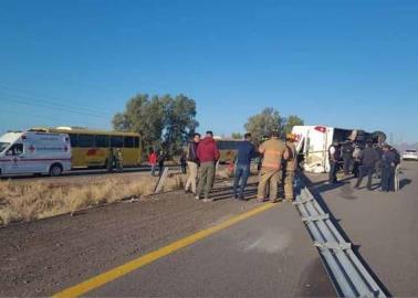 Vuelca camión maquilero en Empalme