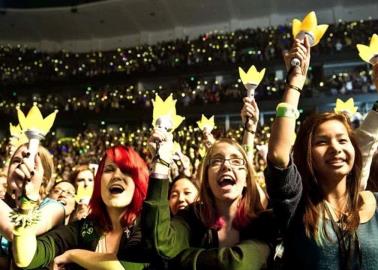 ¿Qué es una lightstick? y como se ultilizan en los conciertos de K-pop