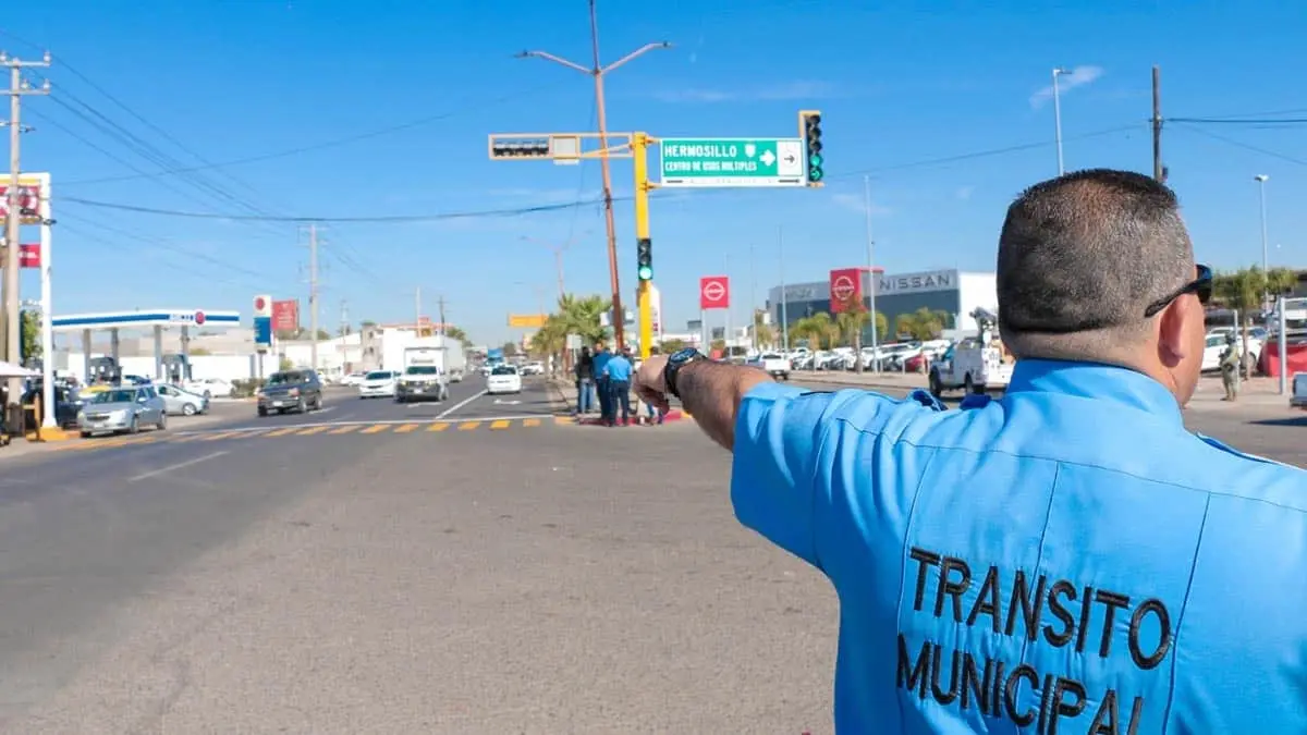 Instalan semáforo en la entrada sur de Ciudad Obregón