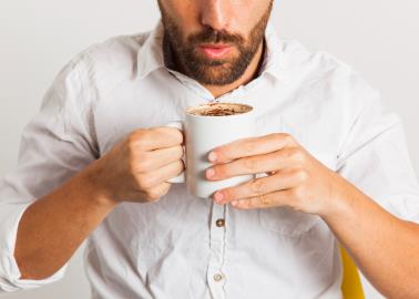 Estas son las mejores bebidas para sustituir el café, según Harvard
