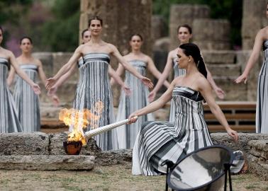 Encienden la llama olímpica rumbo a París 2024