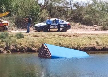 Cae remolque ganadero al Canal Alto de Ciudad Obregón