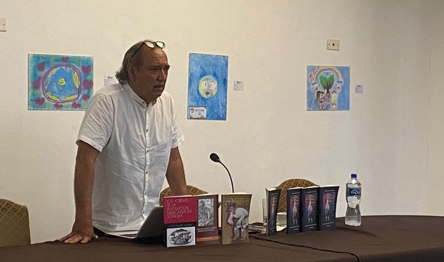 Presenta Carlos González González colección bibliográfica sobre la historia de los pueblos originarios