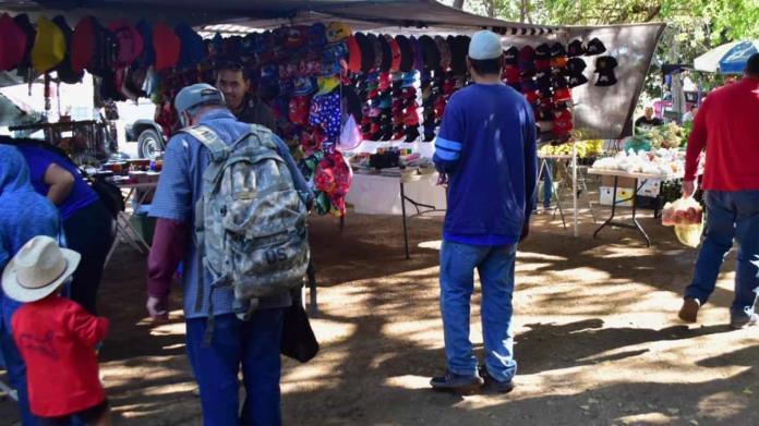 Decaen ventas en los tianguis