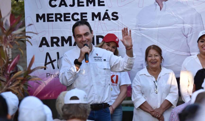 Armando Alcalá se compromete a eliminar la tarifa de agua comercial en Cajeme