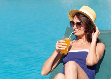 Esta es la bebida que puedes tomar para mantenerte hidratado por m&aacute;s tiempo durante esta temporada