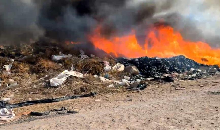 Arde basurón de Huatabampo; autoridades investigan