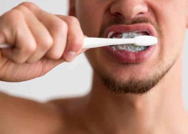 ¿Buscas eliminar el sarro de tus dientes y tener una sonrisa increíble? sigue este truco casero