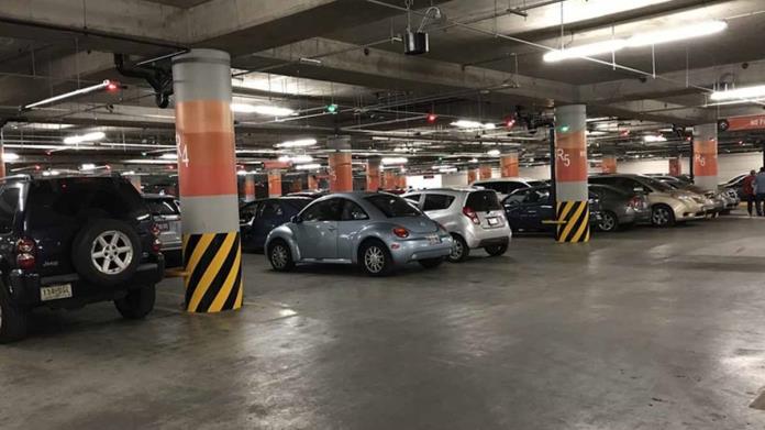 ¿Te deben pagar tu carro si te lo roban en un estacionamiento? Esto dice la Ley ¿Te deben pagar tu carro si te lo roban en un estacionamiento? Esto dice la Ley