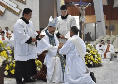 Se ordenan nuevos sacerdotes