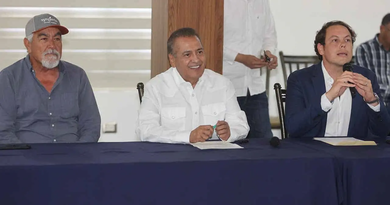 Participa Beltrones en foro por la democracia