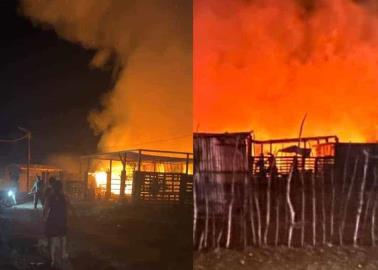 Fuego arrasa con varias casas en El Sahuaro, al sur de Ciudad Obregón