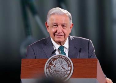 Es por la política privatizadora: AMLO critica falta de médicos especialistas