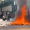 VIDEOS | Integrantes de la CNTE bloquean acceso al Partido Morena y realizan quemas