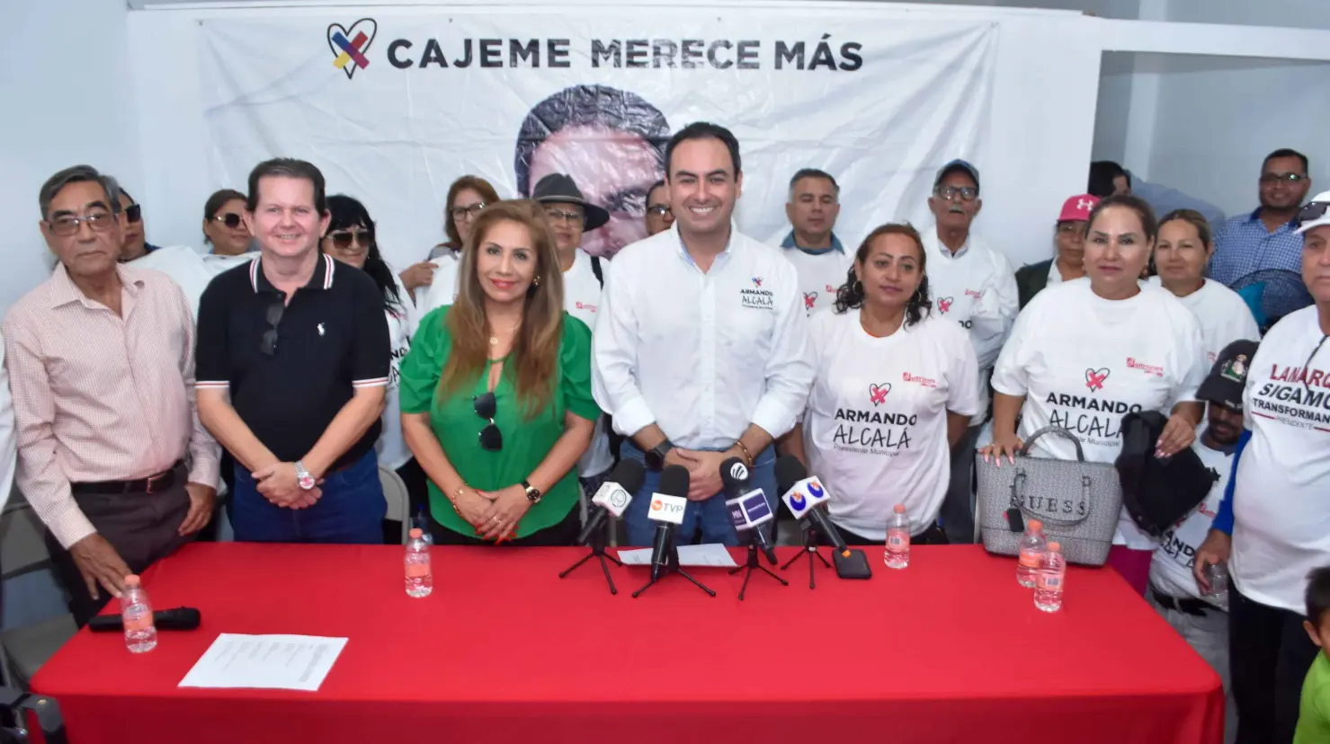 Se suman militantes de Morena, MC y PES al proyecto de Armando Alcalá