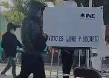 Video | Hombres armados roban paquetes electorales en Puebla