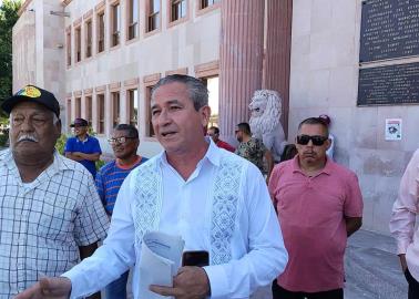 Taxistas quinceros protestan ante supuesto hostigamiento por parte de la Dirección de Tránsito