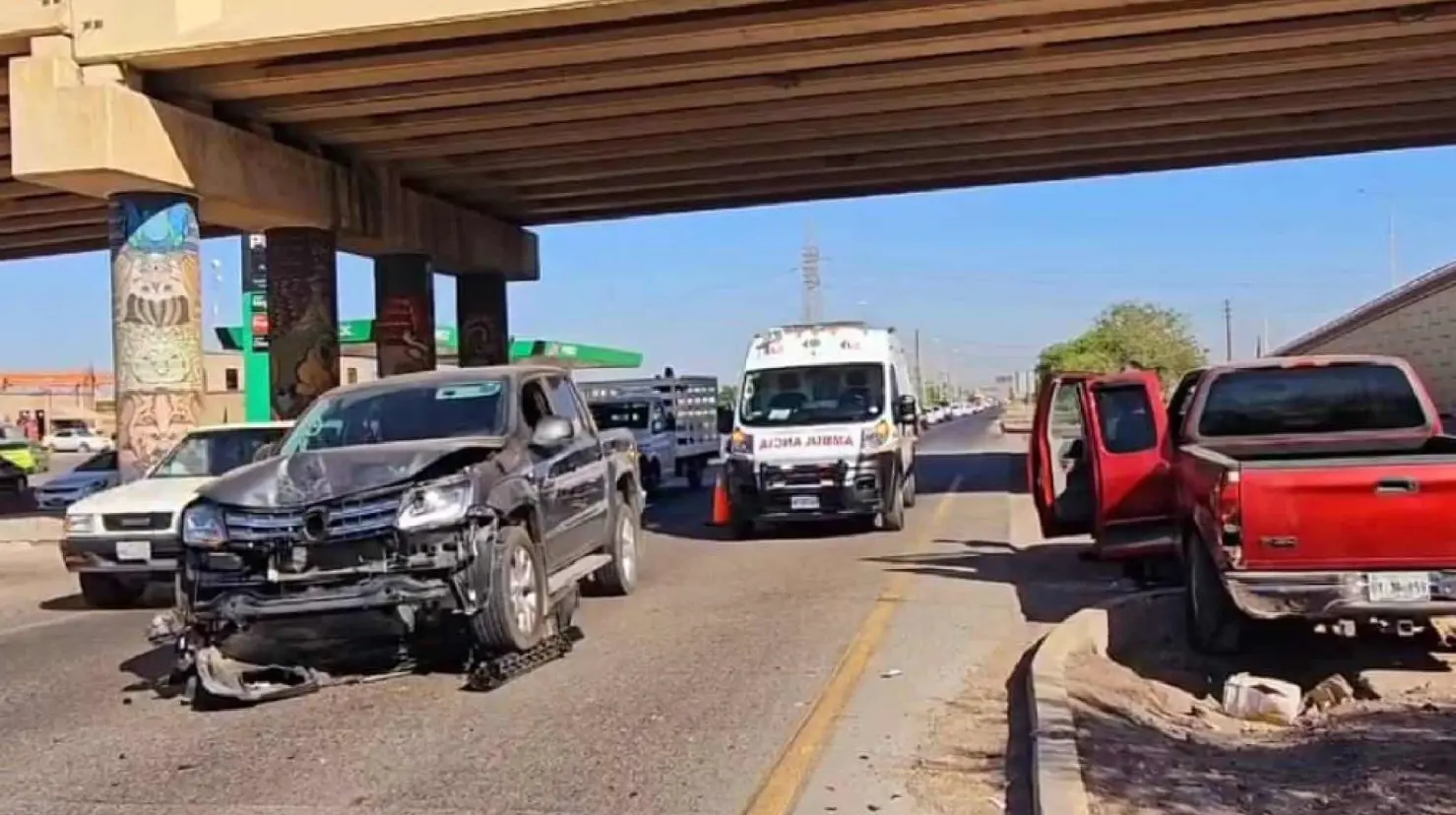 Chocan en la México 15 y 300 en Ciudad Obregón 
