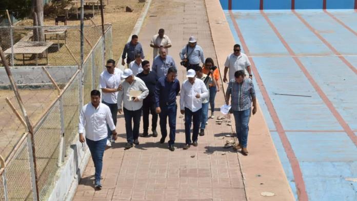 Inicia el rescate de la alberca del Deportivo Álvaro Obregón Inicia el rescate de la alberca del Deportivo Álvaro Obregón