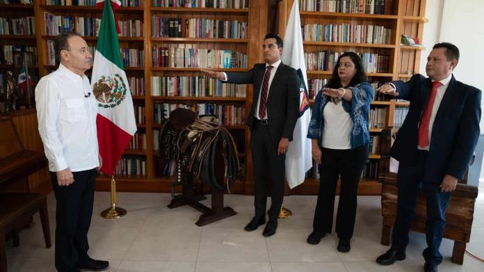 Alfonso Durazo toma protesta a Froylan Gámez como titular de la SEC en Sonora
