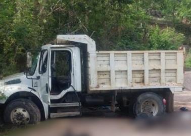 Hallan 19 cuerpos dentro de un camión en Chiapas