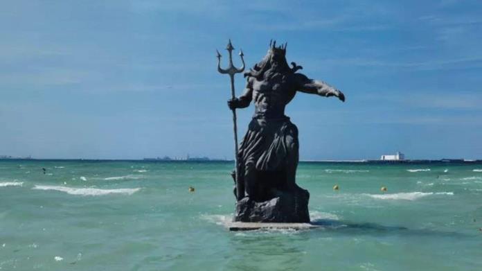 ¿México mágico? Quieren destruir la estatua de Poseidón en Yucatán; lo culpan de traer huracanes ¿México mágico? Quieren destruir la estatua de Poseidón en Yucatán; lo culpan de traer huracanes