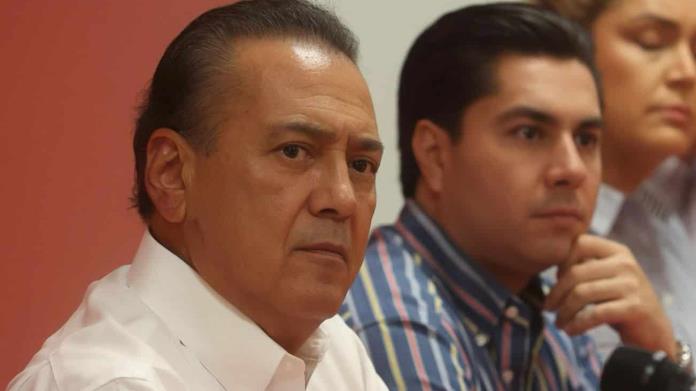 Beltrones exhibe extractos de acta histórica del PRI donde se aborda la No Reelección Beltrones exhibe extractos de acta histórica del PRI donde se aborda la No Reelección