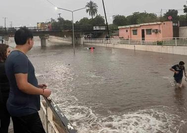 Lluvia arrastra vehículos en Navojoa; caen 66 mm