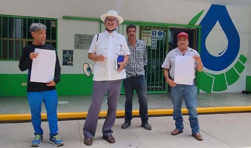 Se manifiestan por tarifas justas de agua; denuncian privilegios en el Oomapasc 