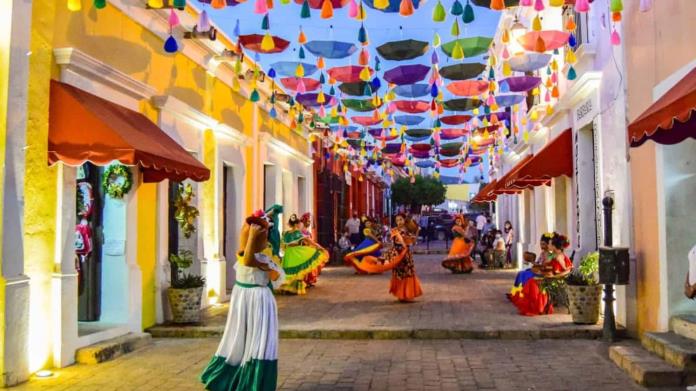 Este pueblo mágico cerca de Sonora te cautivará con sus coloridos callejones y legado histórico Este pueblo mágico cerca de Sonora te cautivará con sus coloridos callejones y legado histórico