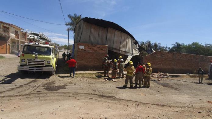 VIDEO | Explosión provoca incendio en instalaciones de José Cuervo, en Tequila, Jalisco VIDEO | Explosión provoca incendio en instalaciones de José Cuervo, en Tequila, Jalisco