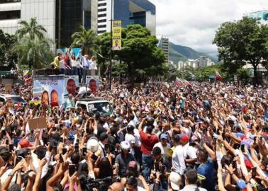 "No solo ganamos... ¡arrasamos!": María Corina Machado proclama el triunfo de Edmundo González