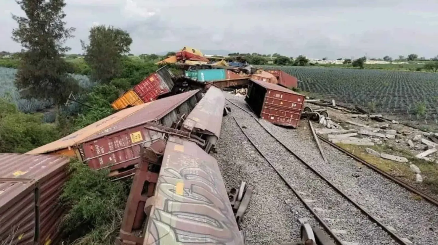 VIDEO | Se descarrila tren de carga en La Barca, Jalisco