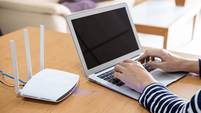Nunca coloques el módem cerca de este objeto porque interfiere la velocidad de tu Internet Nunca coloques el módem cerca de este objeto porque interfiere la velocidad de tu Internet