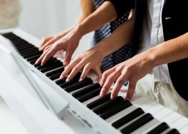 La Universidad de Michigan lanza curso virtual de piano de manera gratuita