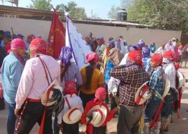 Exigen respeto a sus usos y costumbres