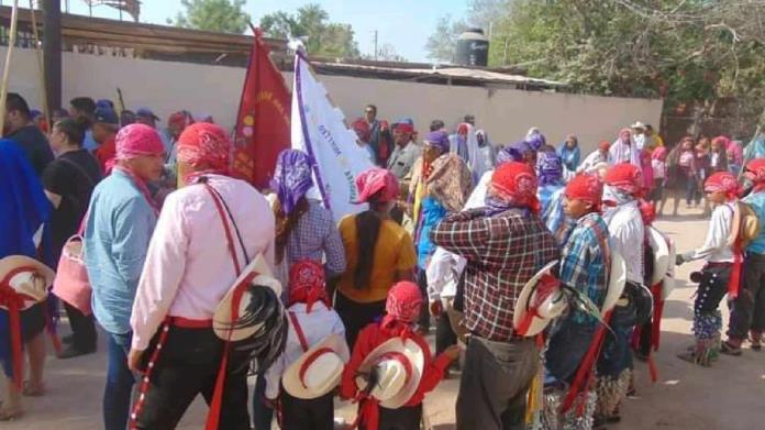 Exigen respeto a sus usos y costumbres Exigen respeto a sus usos y costumbres