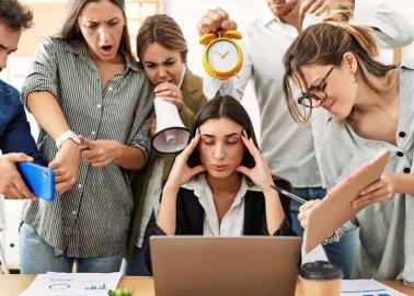 Iniciativa legislativa busca reconocer el estrés laboral como enfermedad de trabajo