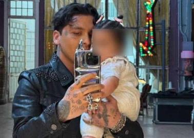 Christian Nodal visita a su hija Inti y Cazzu en Argentina, ¿Ángela Aguilar lo acompaño?