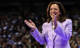 Kamala Harris rompe récord al recaudar 540 mdd en el primer mes de campaña