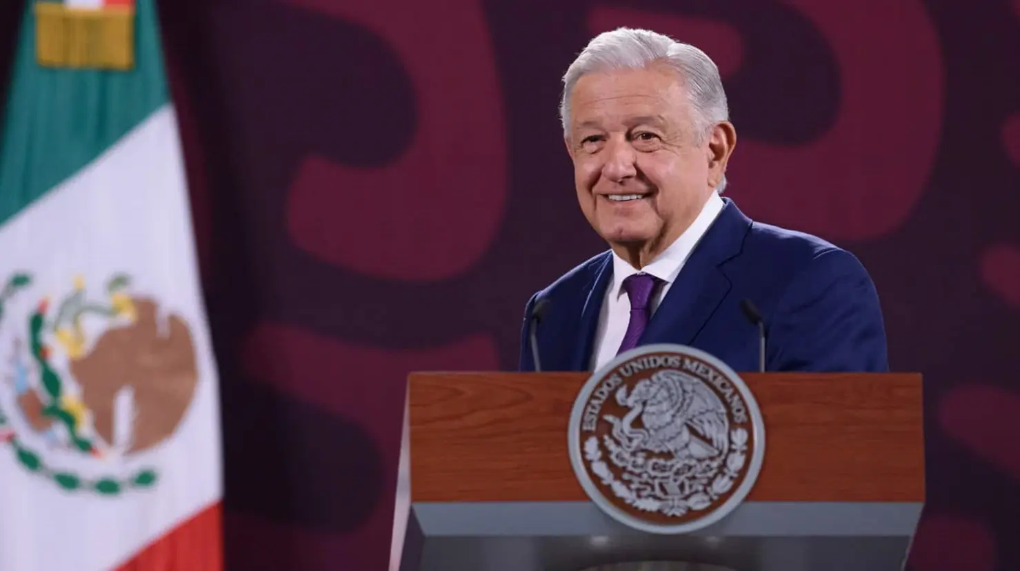 "No hay que tomarlas en serio": AMLO desestima advertencias de calificadoras internacionales