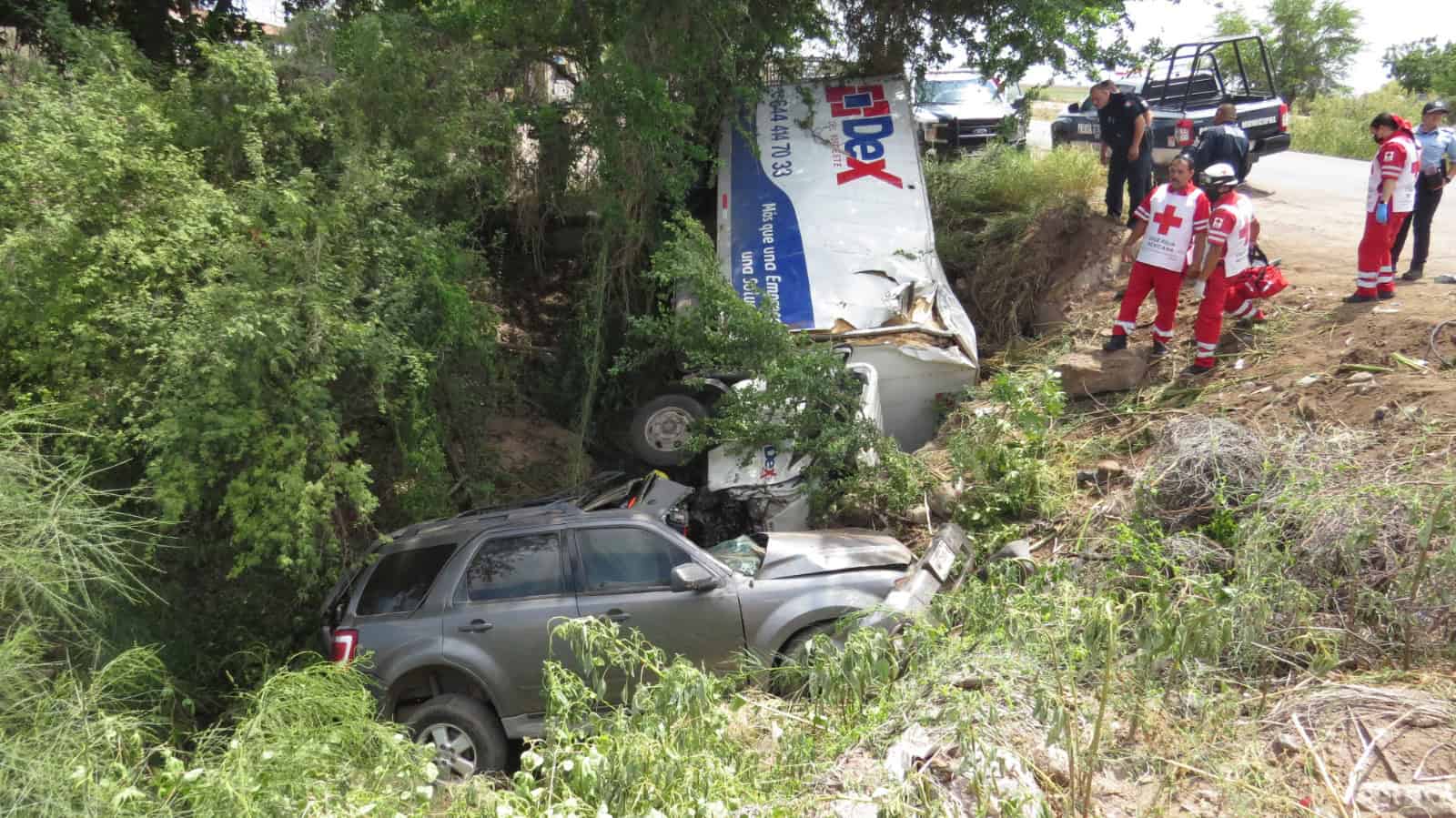 Accidente en el Valle del Yaqui deja dos muertos y un herido