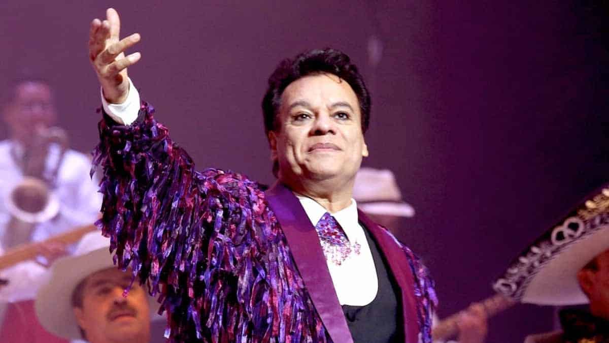 Juan Gabriel: Seguidores de Ciudad Juárez celebran su octavo aniversario luctuoso