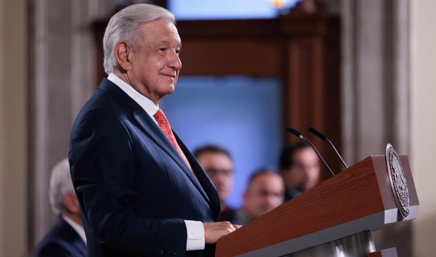 AMLO inaugura convención de youtubers y comunicadores independientes en Palacio Nacional