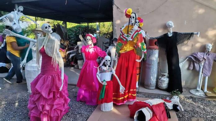 Harán Catrinas gigantes en Cócorit para el Día de Muertos Harán Catrinas gigantes en Cócorit para el Día de Muertos